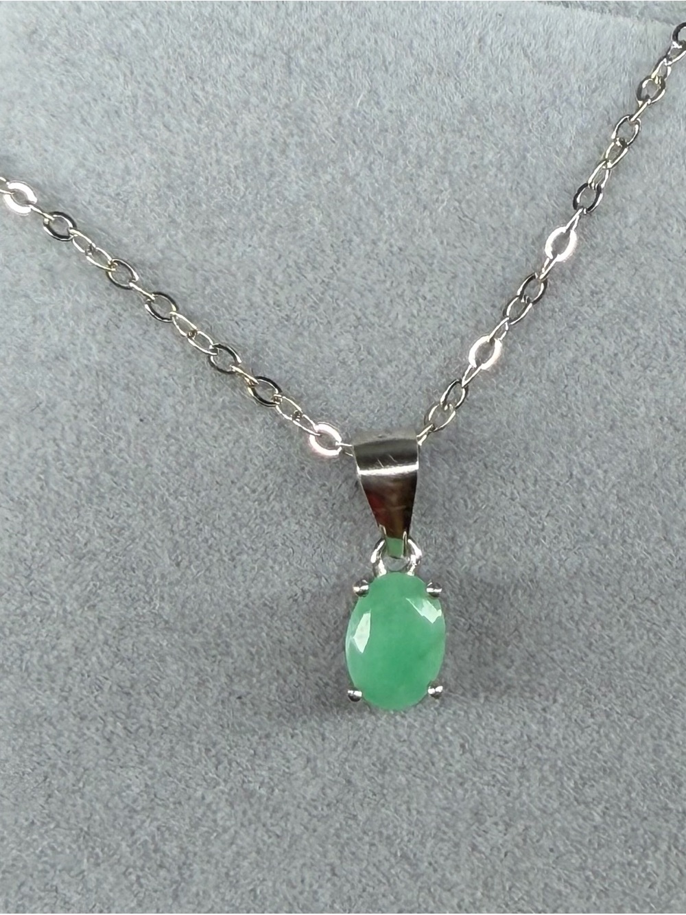 Stunning Genuine Oval cut Emerald 7x5mm 925 Sterling Silver Pendant necklace 18”